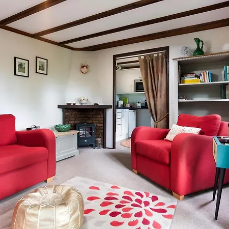 Tarn Holiday home
